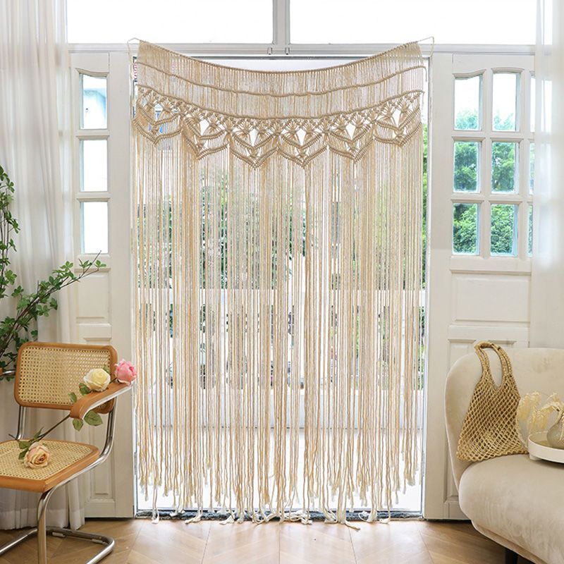 Macramé wall hanging