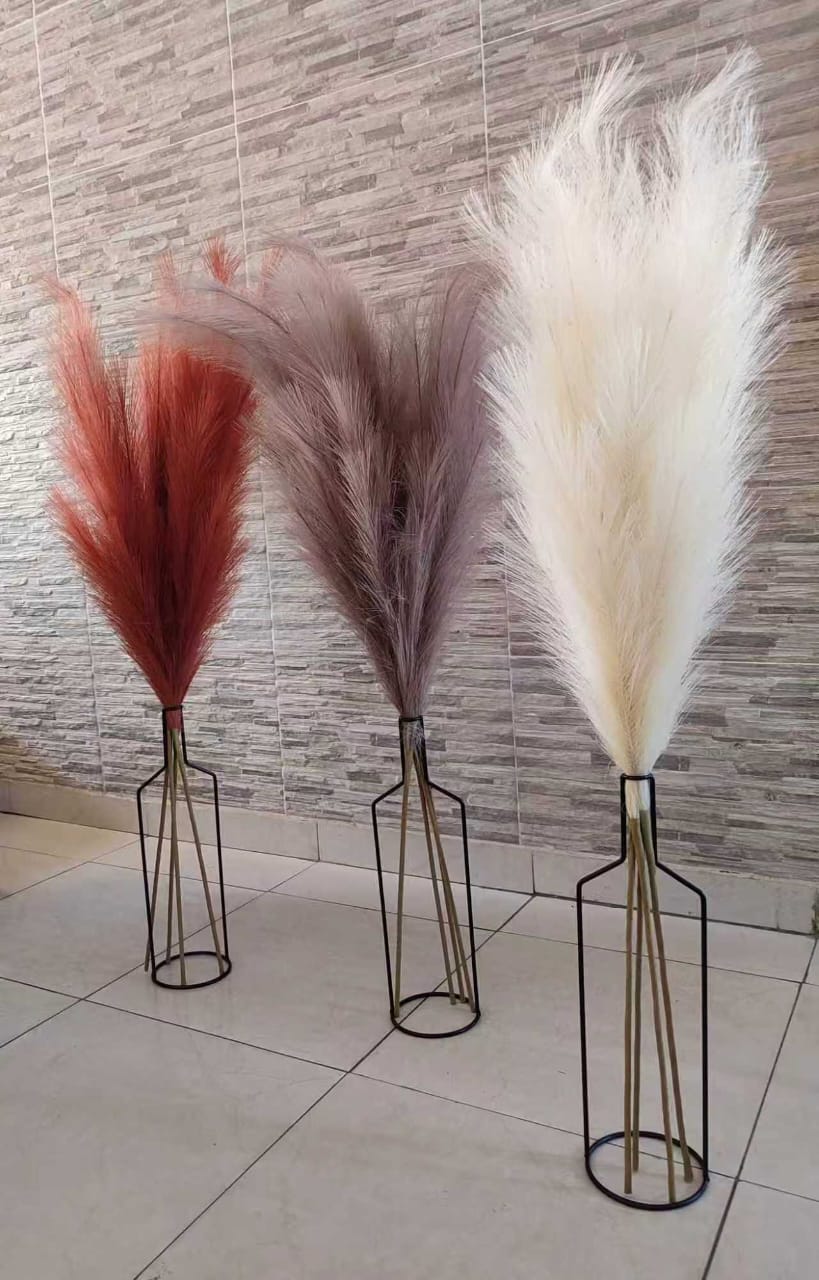 Pot de fleur minimaliste en fer forgé